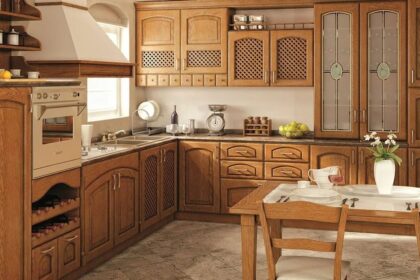 Кухни из массива — стоит ли переплачивать за натуральное дерево?